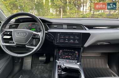 Позашляховик / Кросовер Audi e-tron Sportback 2020 в 
