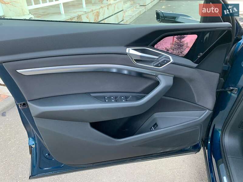 Внедорожник / Кроссовер Audi e-tron Sportback 2020 в Тернополе
