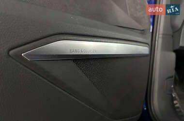 Внедорожник / Кроссовер Audi e-tron Sportback 2021 в 