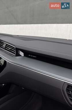 Внедорожник / Кроссовер Audi e-tron Sportback 2021 в 