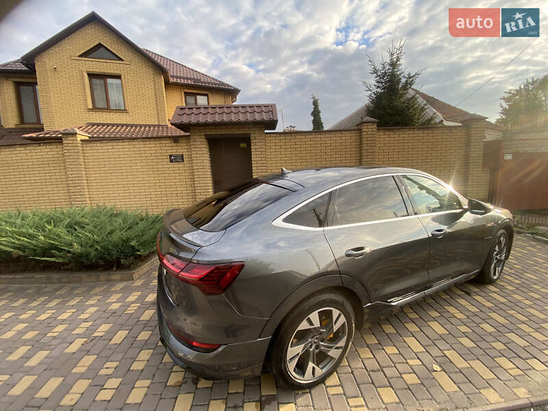 Внедорожник / Кроссовер Audi e-tron Sportback 2020 в Запорожье фото 14 Внедорожник / Кроссовер Audi e-tron Sportback 2020 в Запорожье
