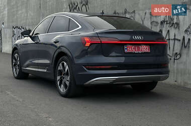 Позашляховик / Кросовер Audi e-tron Sportback 2021 в  фото 12 Позашляховик / Кросовер Audi e-tron Sportback 2021 в