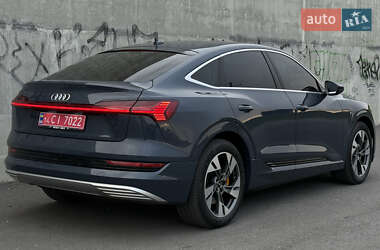 Позашляховик / Кросовер Audi e-tron Sportback 2021 в  фото 16 Позашляховик / Кросовер Audi e-tron Sportback 2021 в