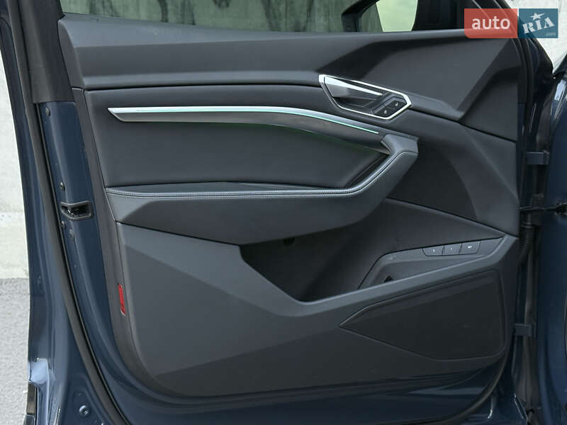 Позашляховик / Кросовер Audi e-tron Sportback 2021 в Львові фото 25 Позашляховик / Кросовер Audi e-tron Sportback 2021 в Львові