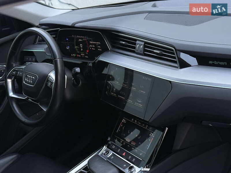 Позашляховик / Кросовер Audi e-tron Sportback 2021 в Львові фото 44 Позашляховик / Кросовер Audi e-tron Sportback 2021 в Львові