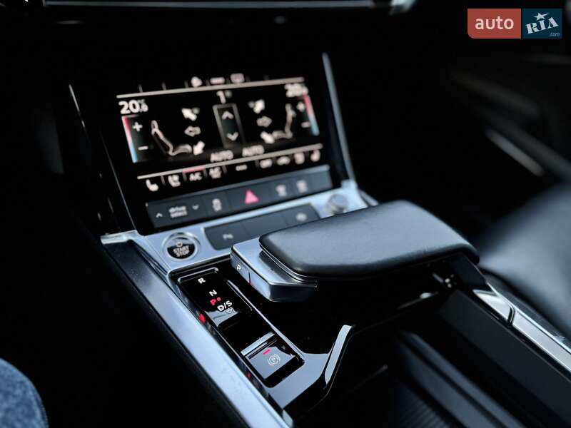 Позашляховик / Кросовер Audi e-tron Sportback 2021 в Тернополі