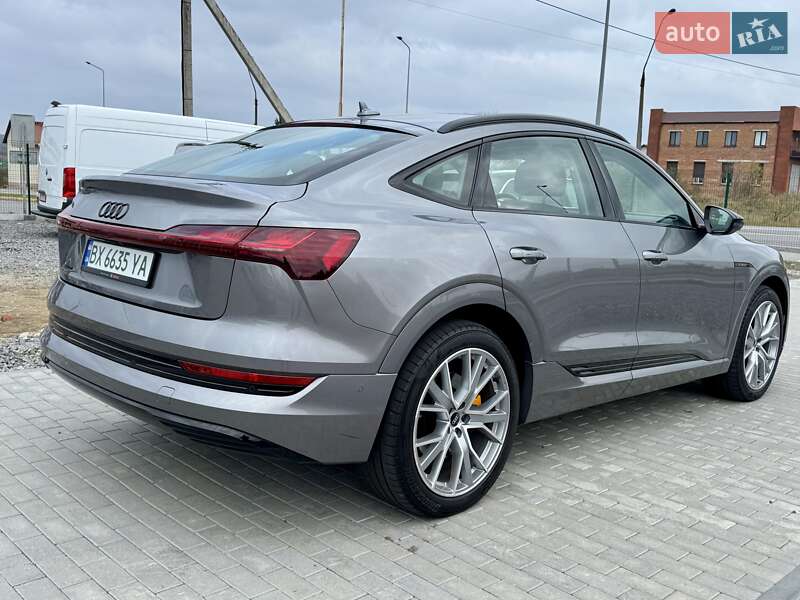 Позашляховик / Кросовер Audi e-tron Sportback 2022 в Хмельницькому