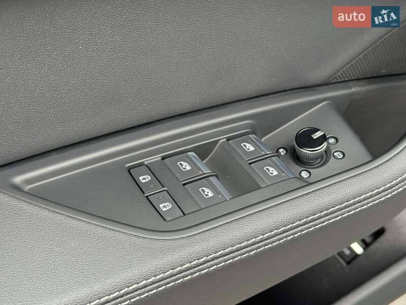 Позашляховик / Кросовер Audi e-tron Sportback 2022 в Хмельницькому