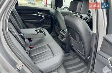 Внедорожник / Кроссовер Audi e-tron Sportback 2022 в 
