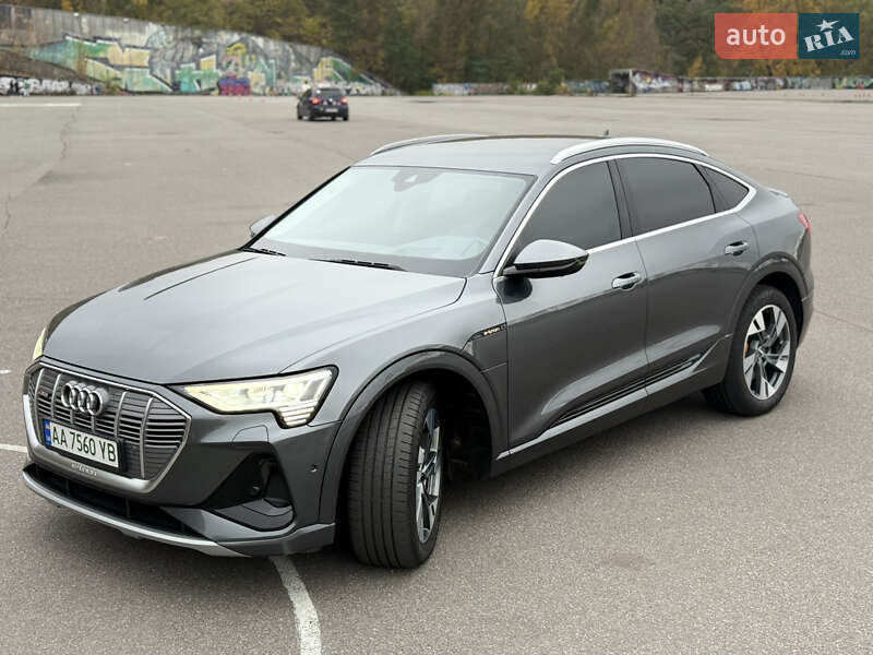 Внедорожник / Кроссовер Audi e-tron Sportback 2020 в Киеве