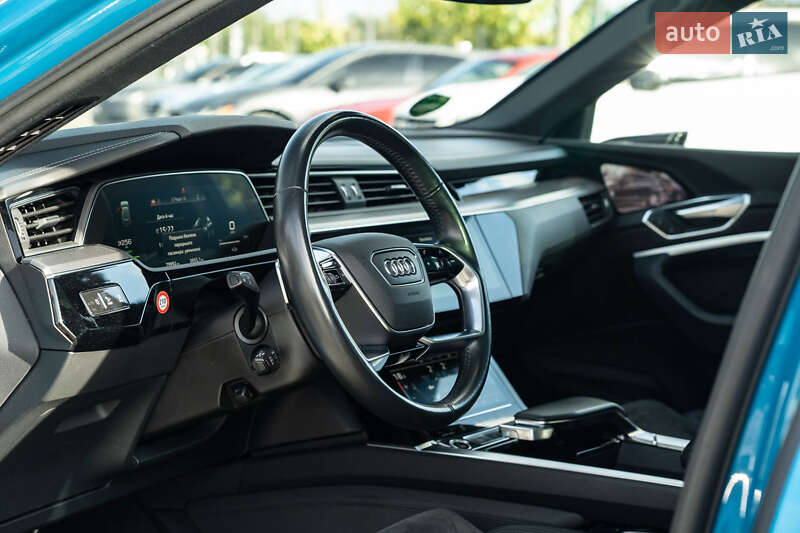 Позашляховик / Кросовер Audi e-tron Sportback 2020 в Чернівцях фото 30 Позашляховик / Кросовер Audi e-tron Sportback 2020 в Чернівцях