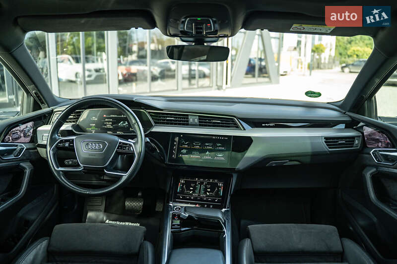 Позашляховик / Кросовер Audi e-tron Sportback 2020 в Чернівцях фото 31 Позашляховик / Кросовер Audi e-tron Sportback 2020 в Чернівцях