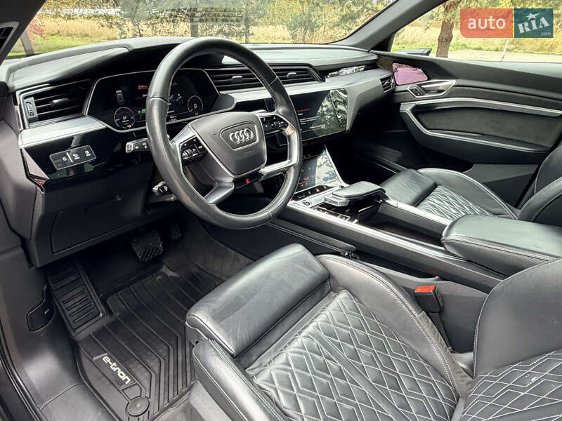 Позашляховик / Кросовер Audi e-tron Sportback 2020 в Дрогобичі