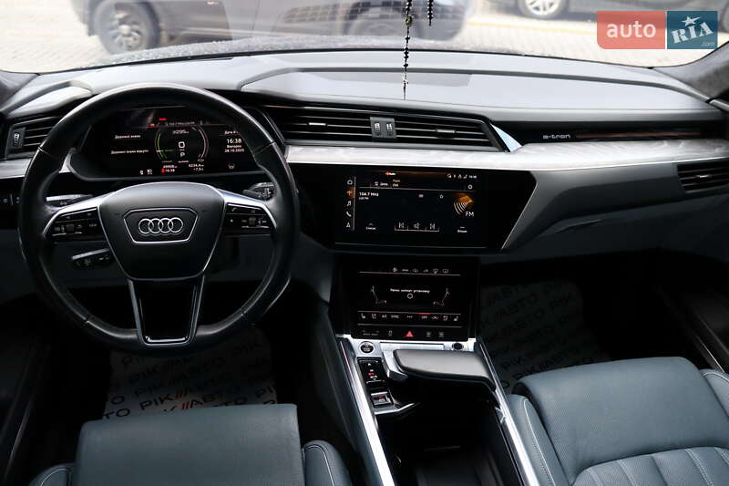 Позашляховик / Кросовер Audi e-tron Sportback 2023 в Львові