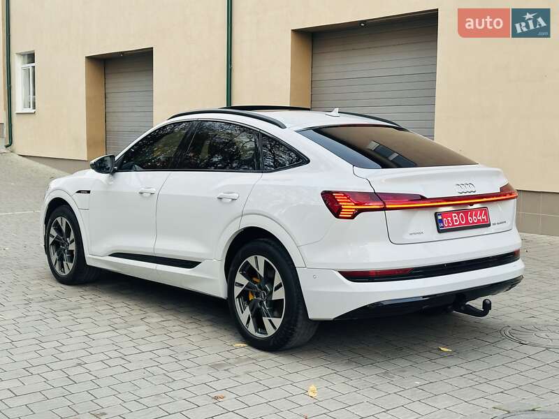 Позашляховик / Кросовер Audi e-tron Sportback 2022 в Тернополі