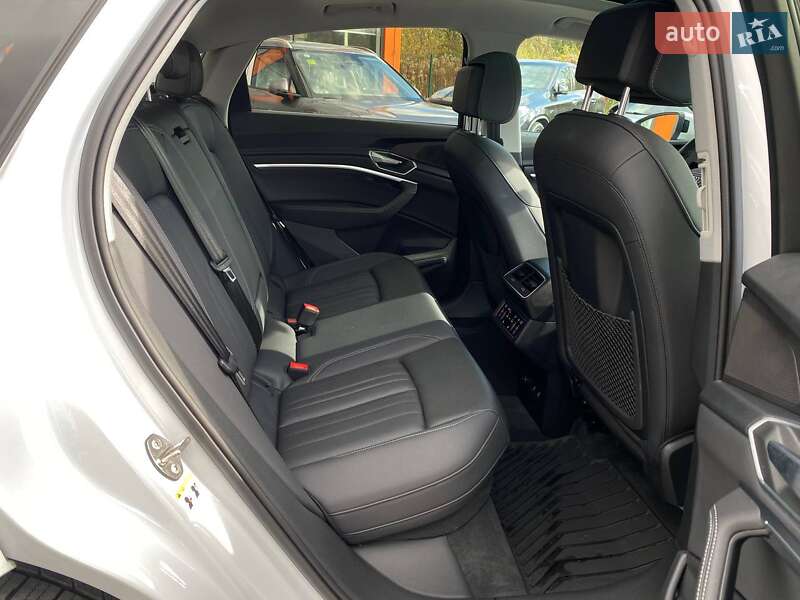 Внедорожник / Кроссовер Audi e-tron Sportback 2022 в Львове