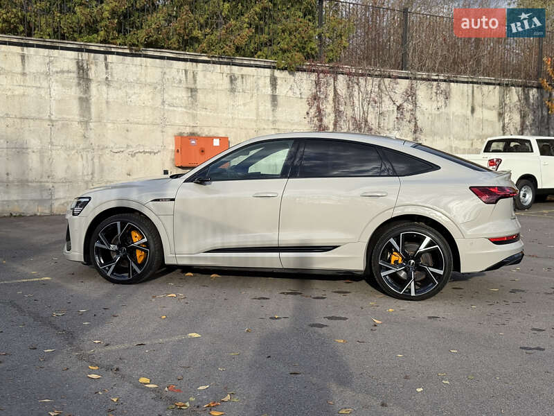 Внедорожник / Кроссовер Audi e-tron Sportback 2021 в Ровно