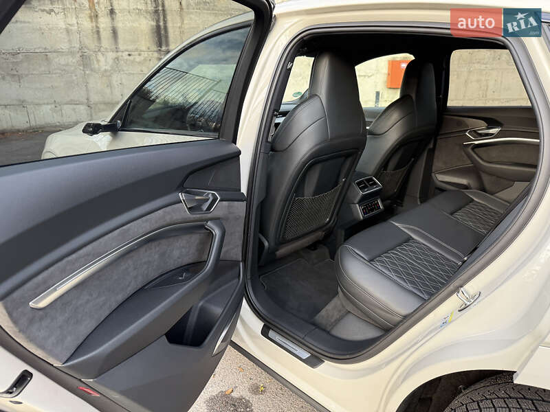 Внедорожник / Кроссовер Audi e-tron Sportback 2021 в Ровно