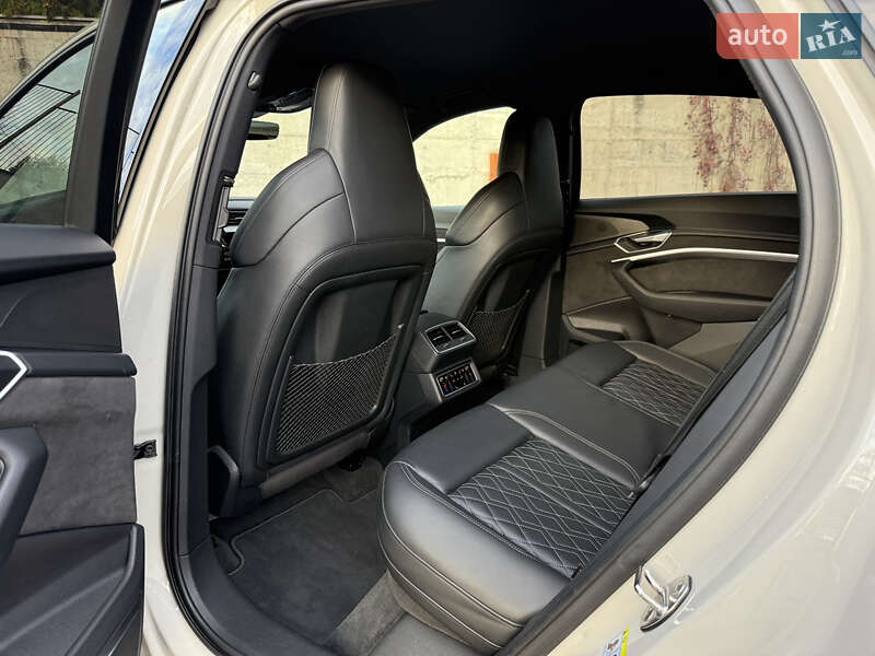 Внедорожник / Кроссовер Audi e-tron Sportback 2021 в Ровно