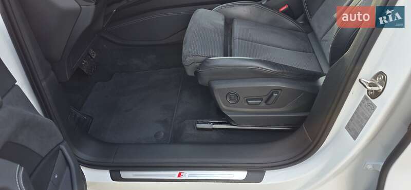 Позашляховик / Кросовер Audi e-tron Sportback 2023 в Тернополі