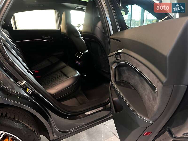 Внедорожник / Кроссовер Audi e-tron Sportback 2020 в Львове