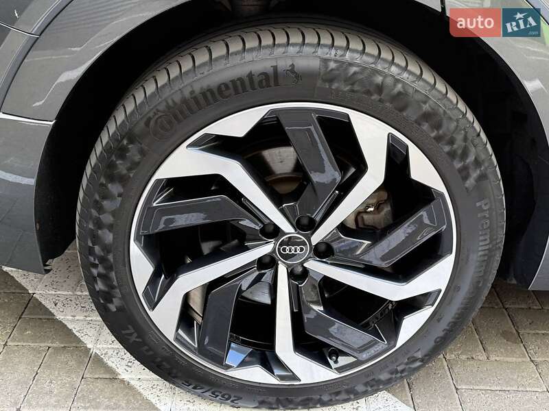 Позашляховик / Кросовер Audi e-tron Sportback 2021 в Києві