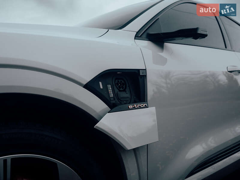Позашляховик / Кросовер Audi e-tron Sportback 2020 в Кременчуці