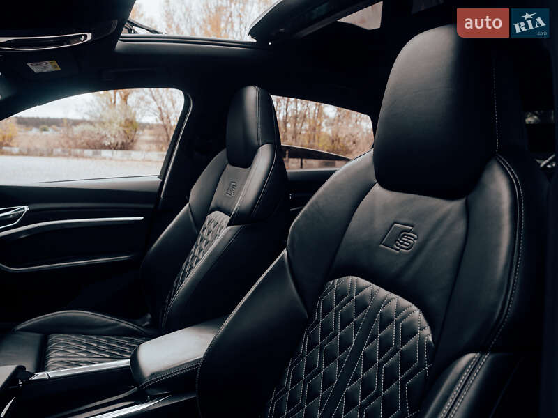 Позашляховик / Кросовер Audi e-tron Sportback 2020 в Кременчуці
