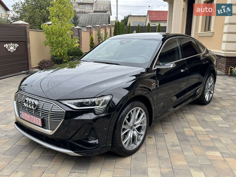 Позашляховик / Кросовер Audi e-tron Sportback 2023 в Чернівцях