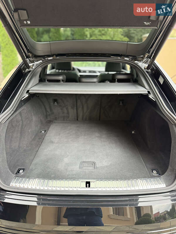 Позашляховик / Кросовер Audi e-tron Sportback 2023 в Чернівцях