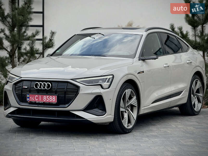 Позашляховик / Кросовер Audi e-tron Sportback 2021 в Луцьку