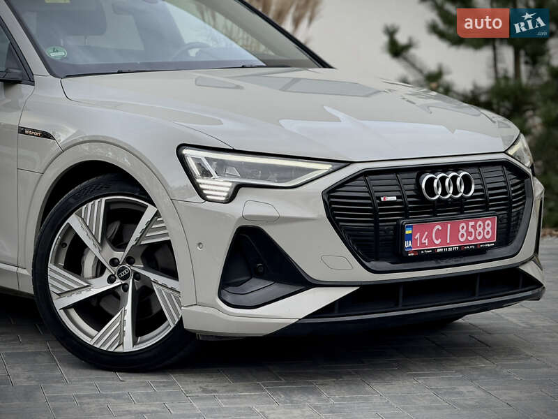 Позашляховик / Кросовер Audi e-tron Sportback 2021 в Луцьку