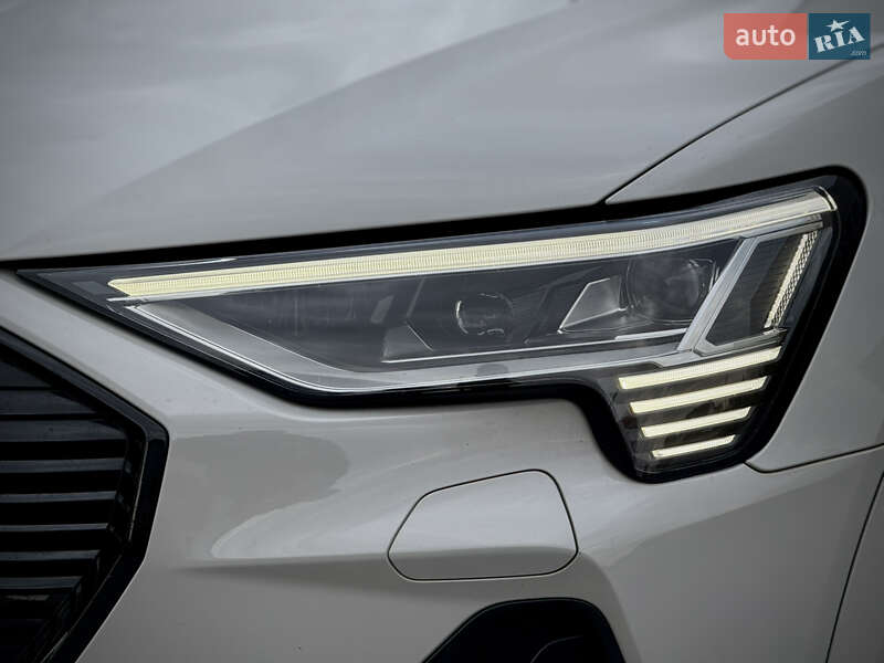 Позашляховик / Кросовер Audi e-tron Sportback 2021 в Луцьку