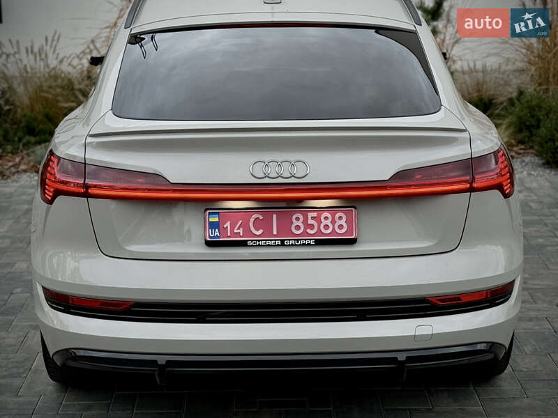 Позашляховик / Кросовер Audi e-tron Sportback 2021 в Луцьку