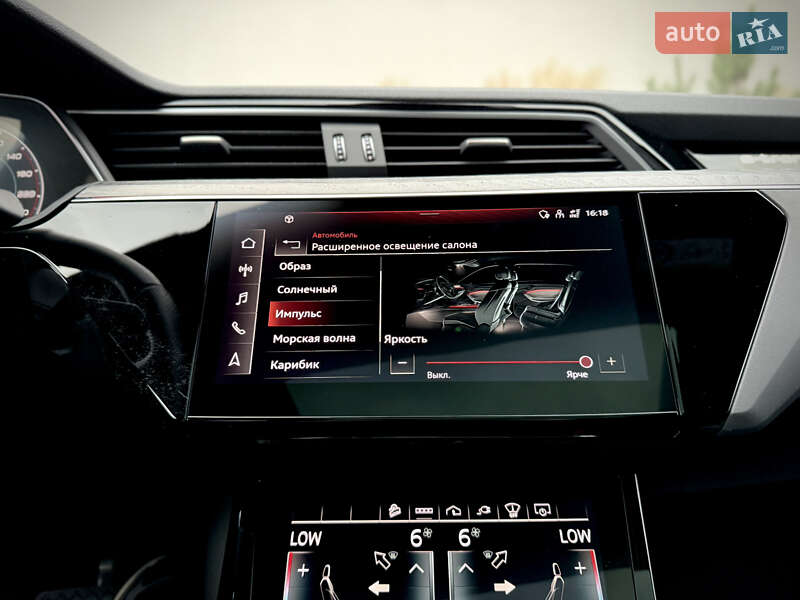 Позашляховик / Кросовер Audi e-tron Sportback 2021 в Луцьку