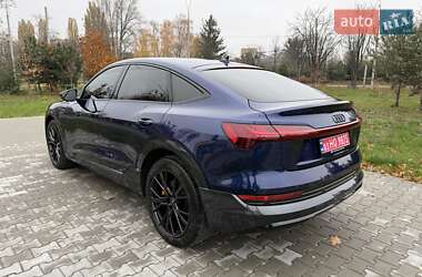 Позашляховик / Кросовер Audi e-tron Sportback 2022 в Києві