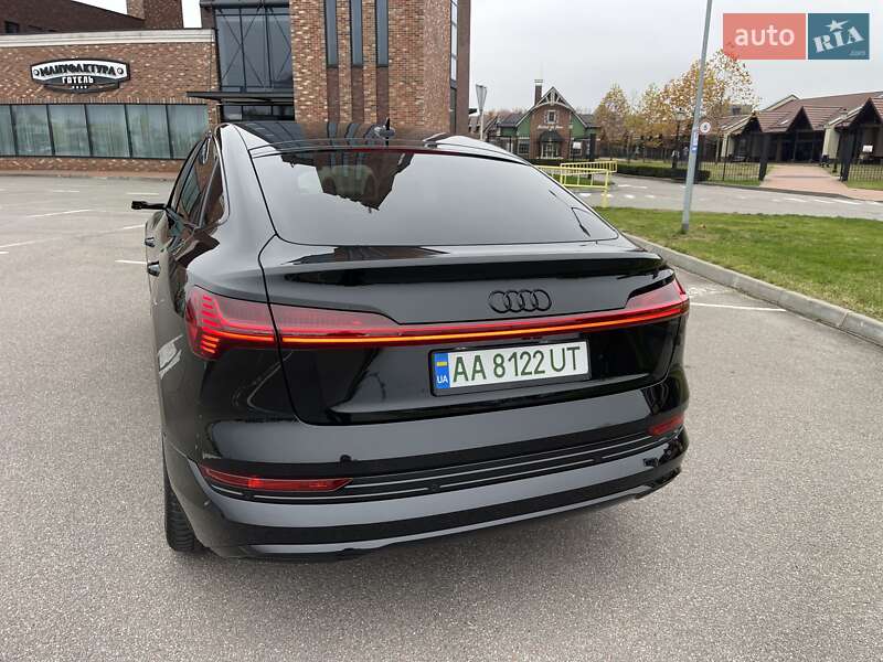Внедорожник / Кроссовер Audi e-tron Sportback 2021 в Киеве