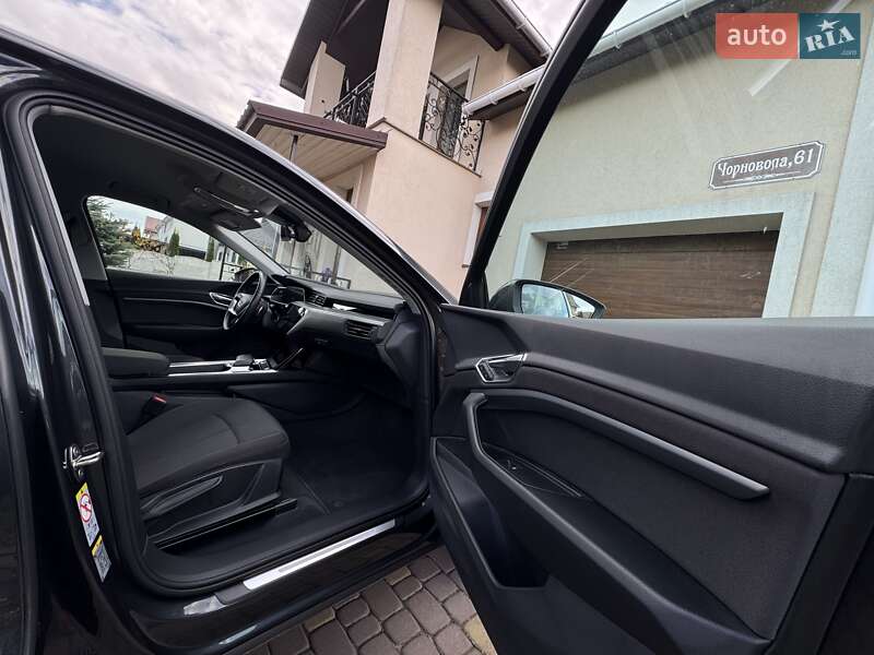 Внедорожник / Кроссовер Audi e-tron Sportback 2023 в Ровно