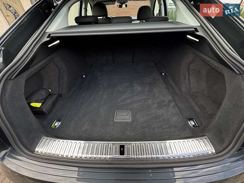 Внедорожник / Кроссовер Audi e-tron Sportback 2023 в Ровно