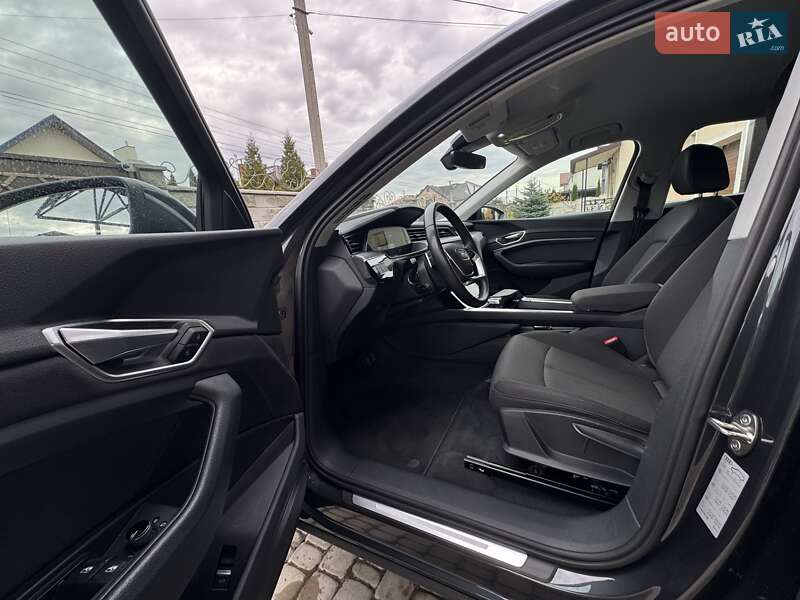Внедорожник / Кроссовер Audi e-tron Sportback 2023 в Ровно
