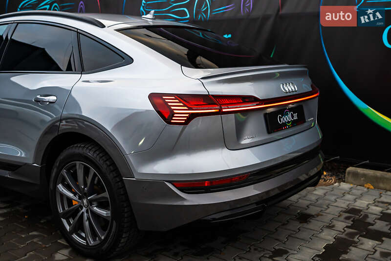 Позашляховик / Кросовер Audi e-tron Sportback 2020 в Луцьку