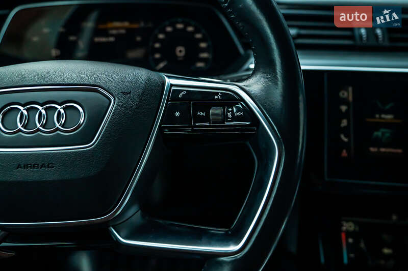 Позашляховик / Кросовер Audi e-tron Sportback 2020 в Луцьку