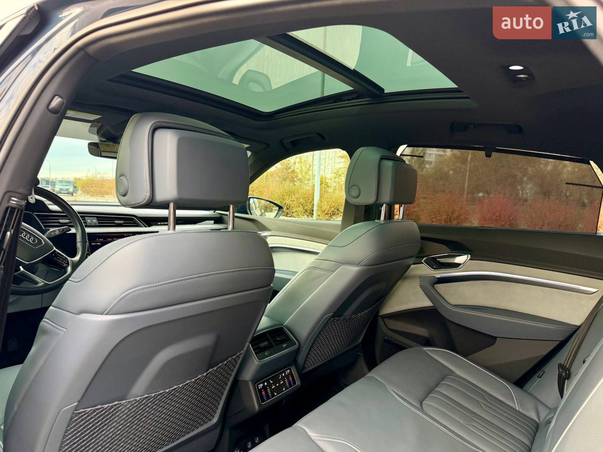 2020 Audi e-tron Sportback - мініатюра 23