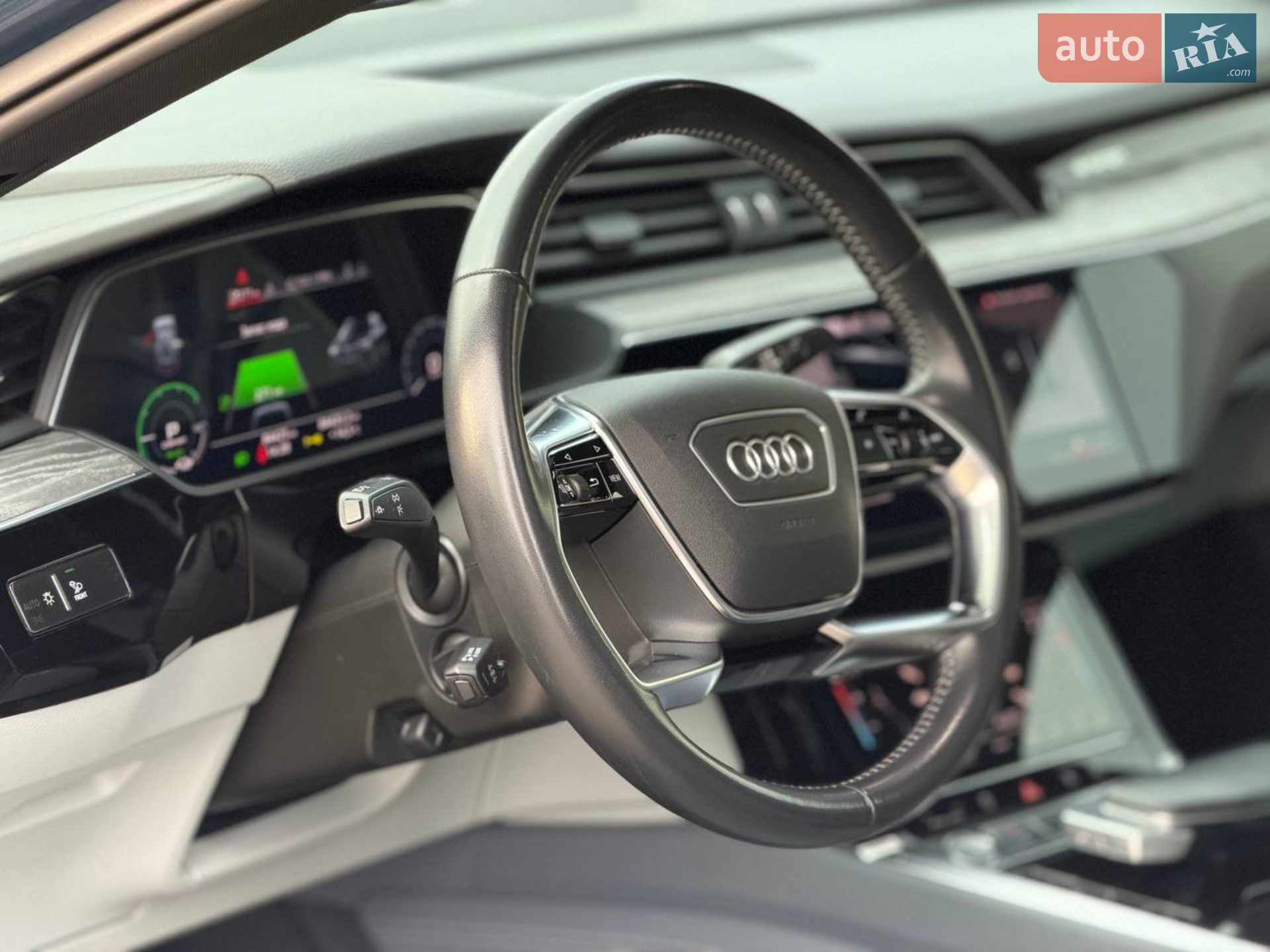 2020 Audi e-tron Sportback - мініатюра 33