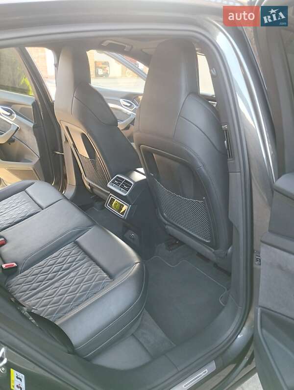 Позашляховик / Кросовер Audi e-tron Sportback 2021 в Радехові