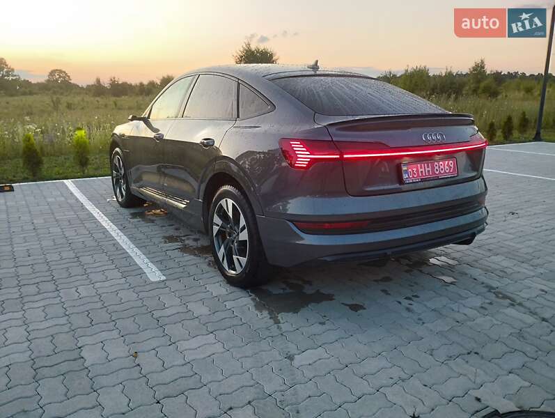 Позашляховик / Кросовер Audi e-tron Sportback 2021 в Радехові