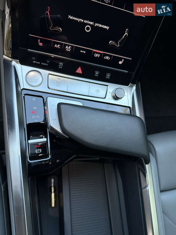 Внедорожник / Кроссовер Audi e-tron Sportback 2020 в Львове