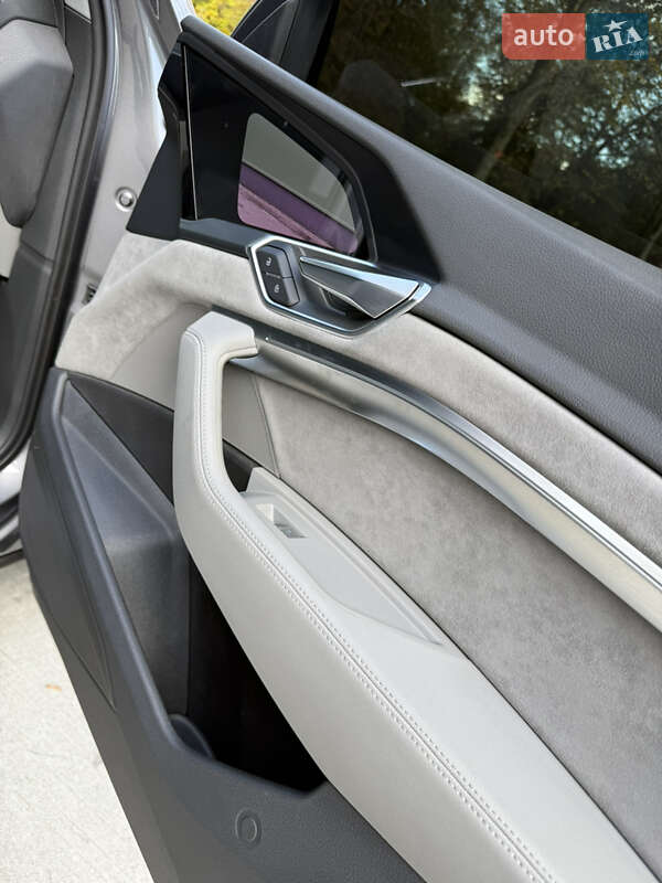 Внедорожник / Кроссовер Audi e-tron Sportback 2020 в Львове