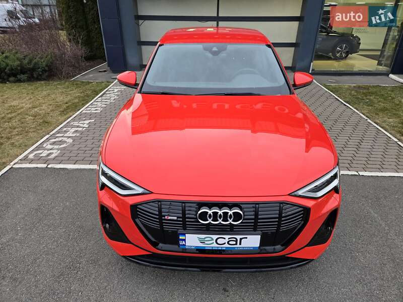 Позашляховик / Кросовер Audi e-tron Sportback 2021 в Києві