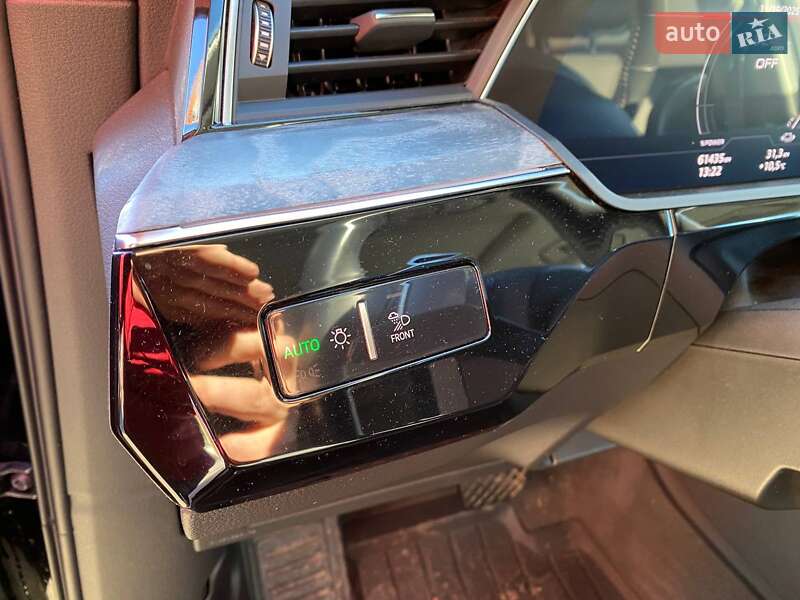 Внедорожник / Кроссовер Audi e-tron Sportback 2020 в Львове